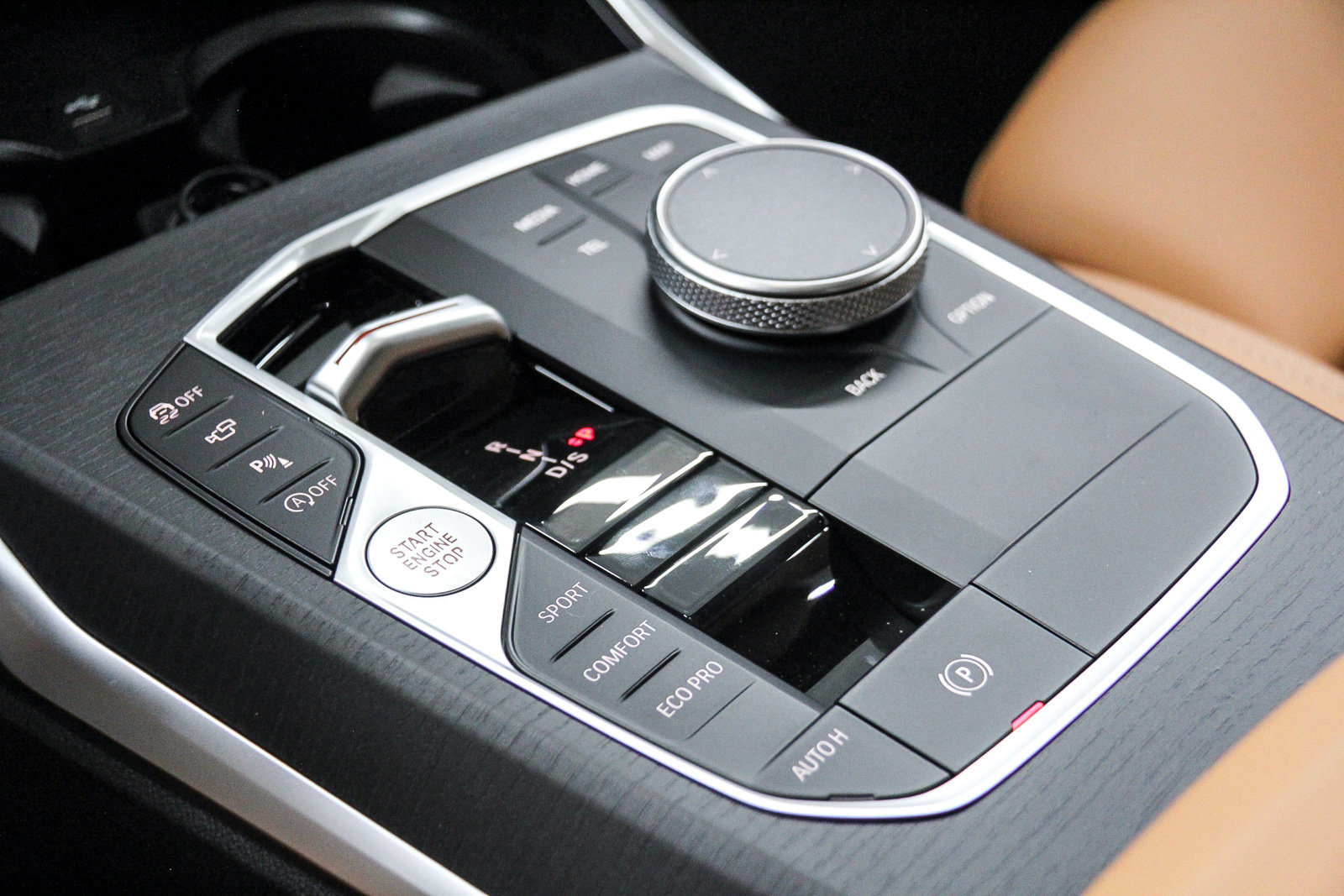 New 2026 BMW 330i Sedan w/ Premium Package RWD image 20