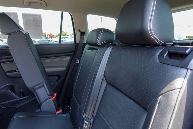 Used 2022 Volkswagen Atlas SE image 24