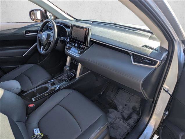 Used 2024 Toyota Corolla Cross XLE image 18