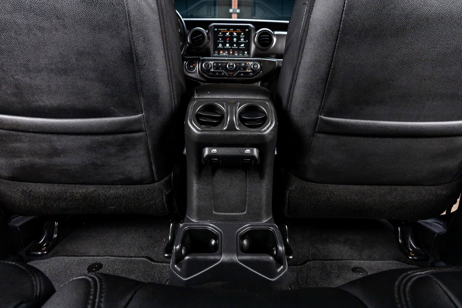 Used 2021 Jeep Wrangler Unlimited Sport AWD/4WD image 32
