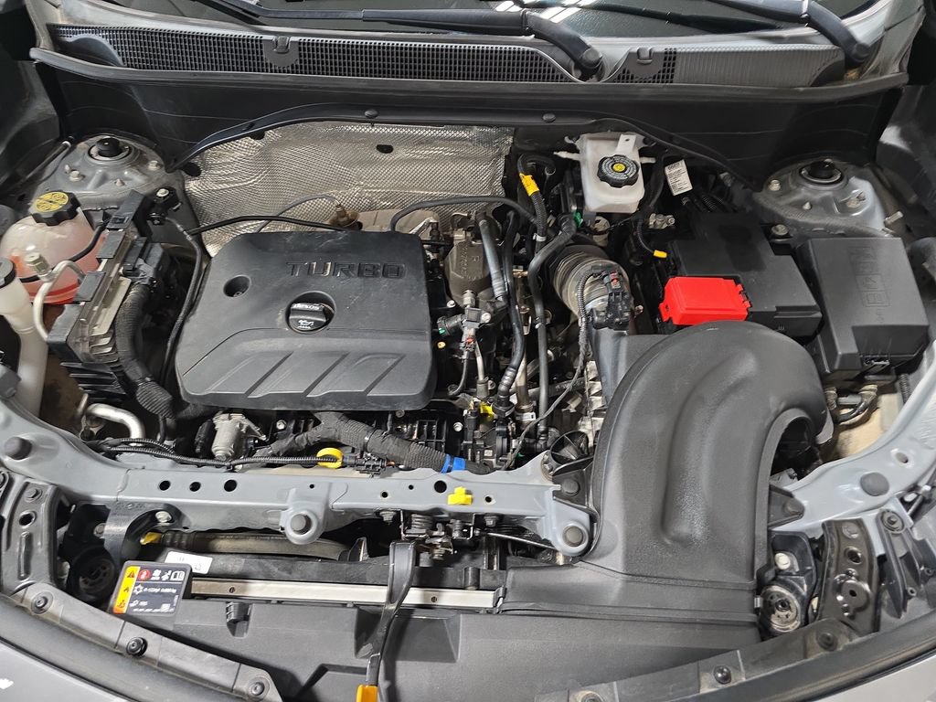 Certified 2024 Buick Encore GX Sport Touring AWD/4WD image 30