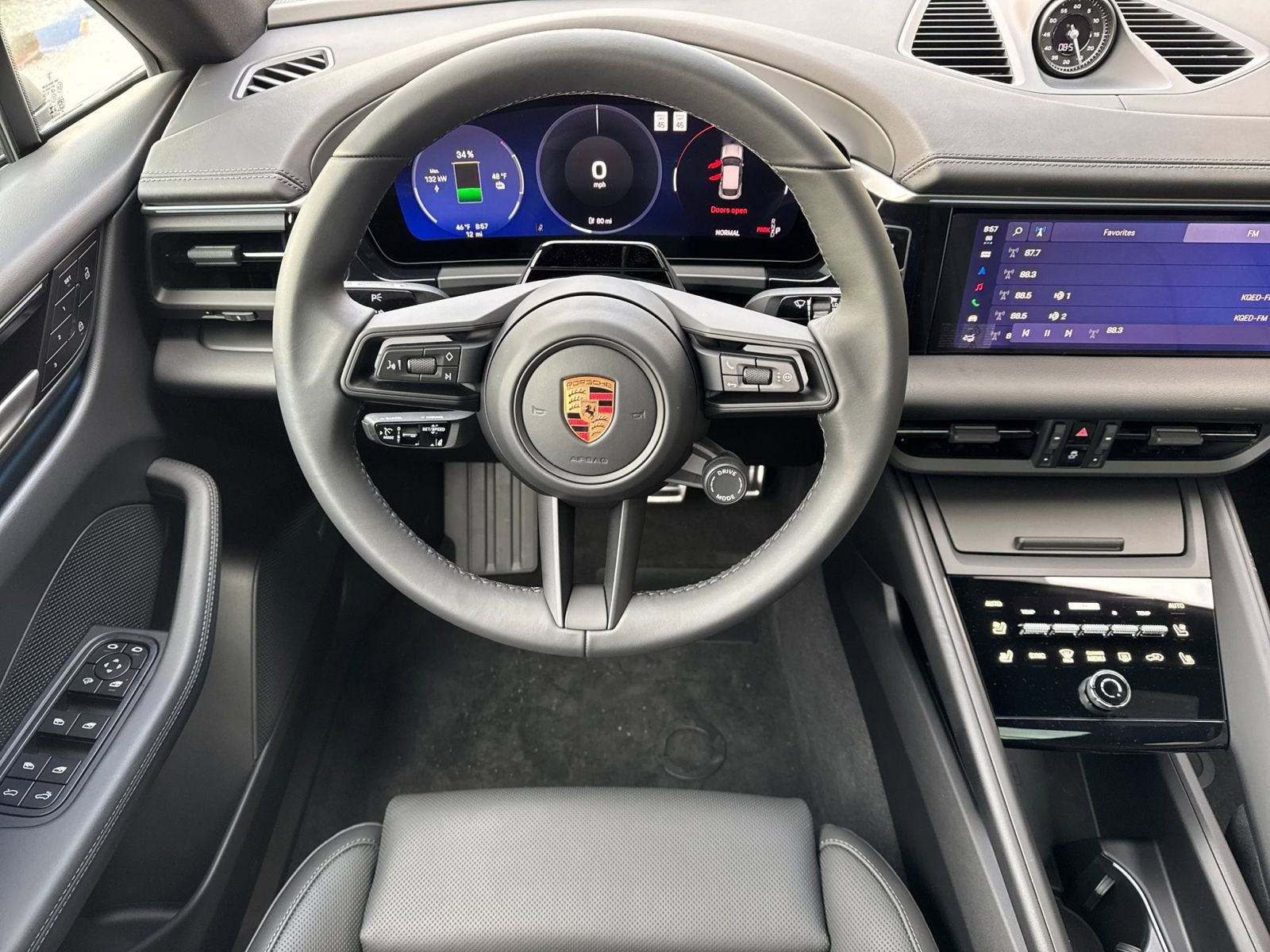 New 2026 Porsche Macan 4S Electric image 15