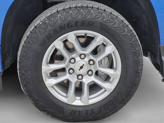 Used 2023 Chevrolet Silverado 1500 RST w/ Z71 Off-Road Package AWD/4WD image 23