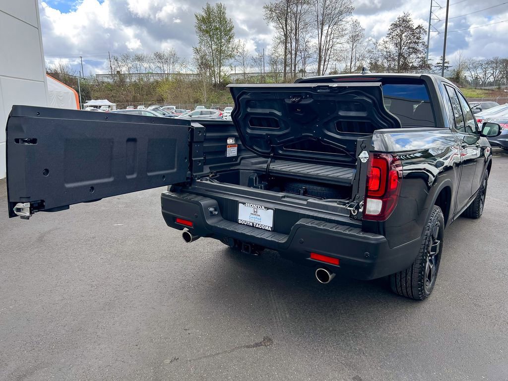 Certified 2025 Honda Ridgeline Black Edition image 20