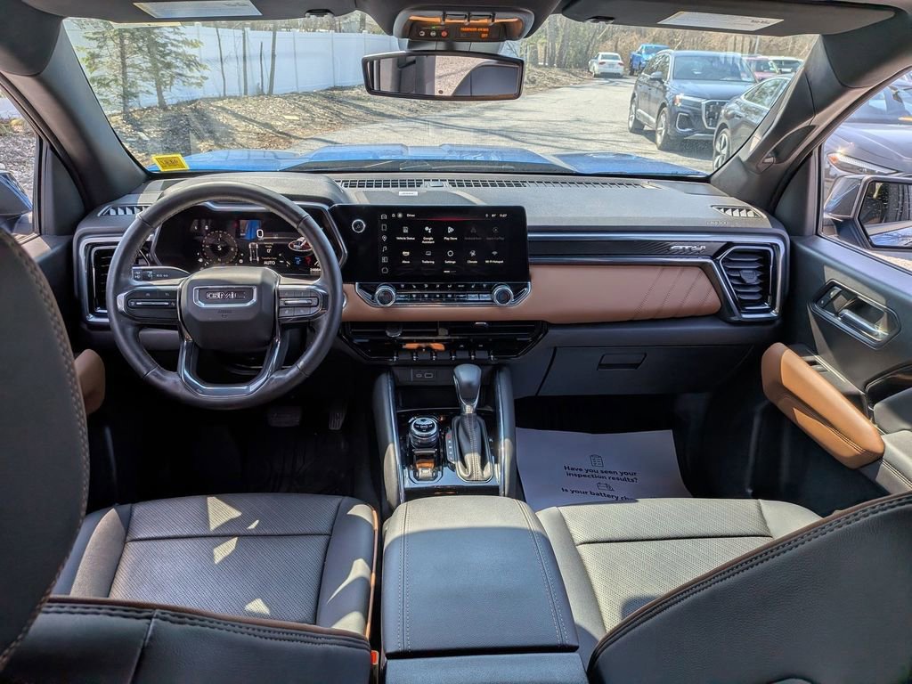 Used 2024 GMC Canyon AT4 w/ AT4 Premium Package image 17