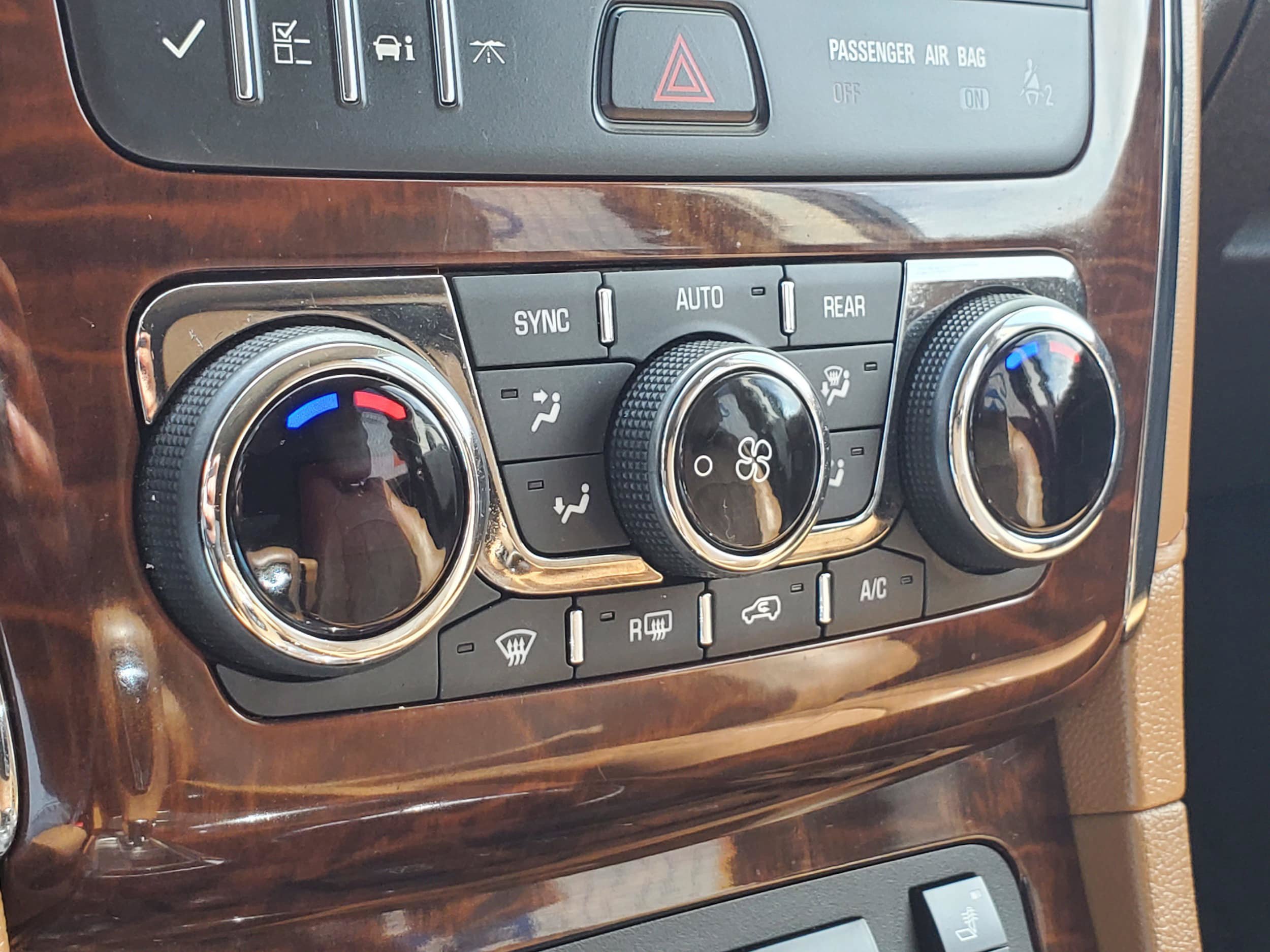 Used 2014 Buick Enclave Leather FWD image 22