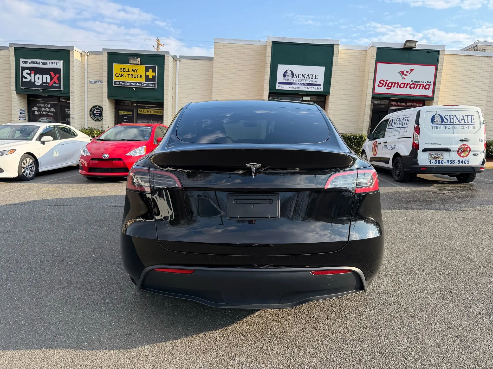Used 2025 Tesla Model Y Long Range image 11