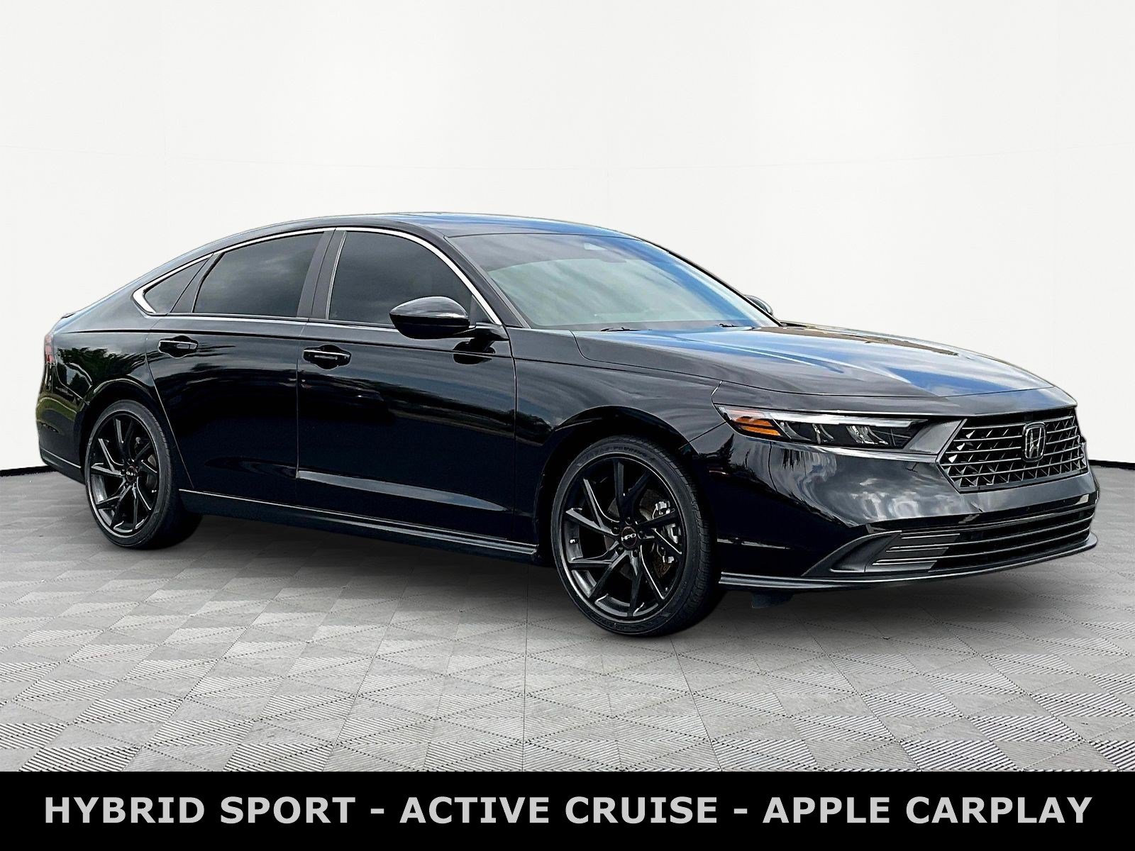Used 2024 Honda Accord Sport image 3