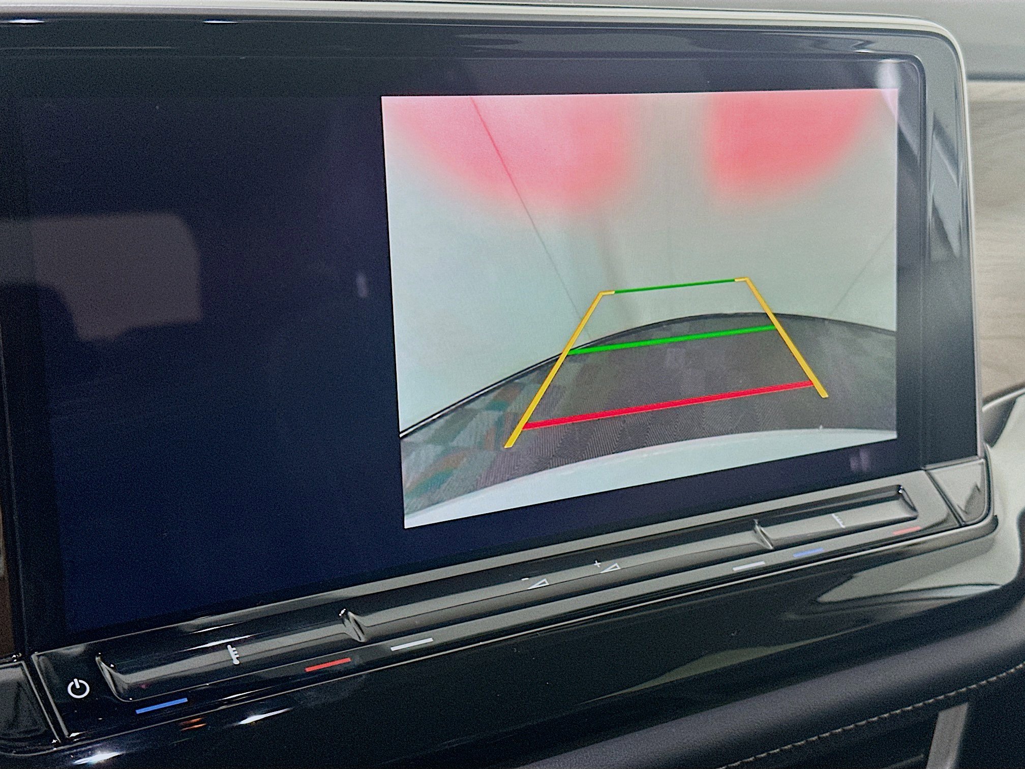 Used 2025 Volkswagen Atlas SE image 23