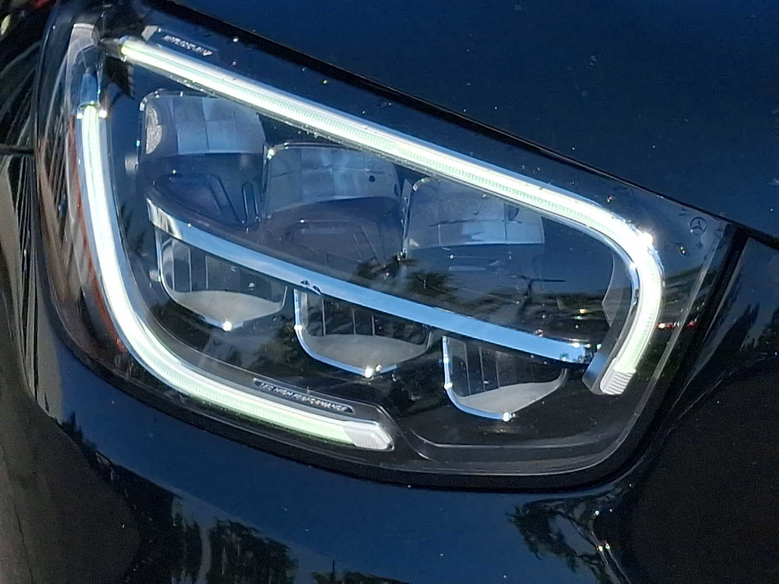 Used 2022 Mercedes-Benz GLC 300 4MATIC image 7