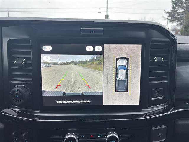 New 2026 Ford F250 Lariat w/ Black Appearance Package image 23