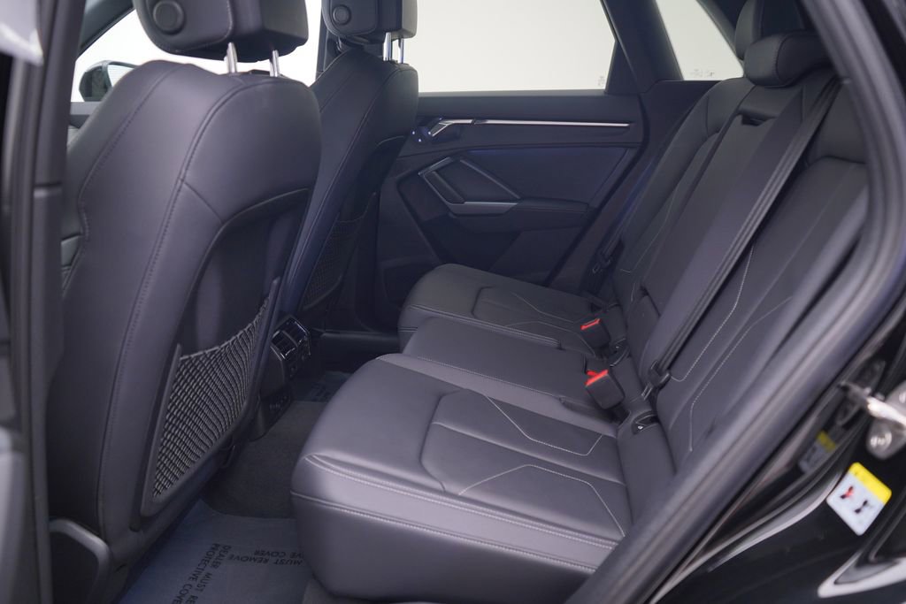 Used 2025 Audi Q3 2.0T Premium w/ Convenience Package image 7