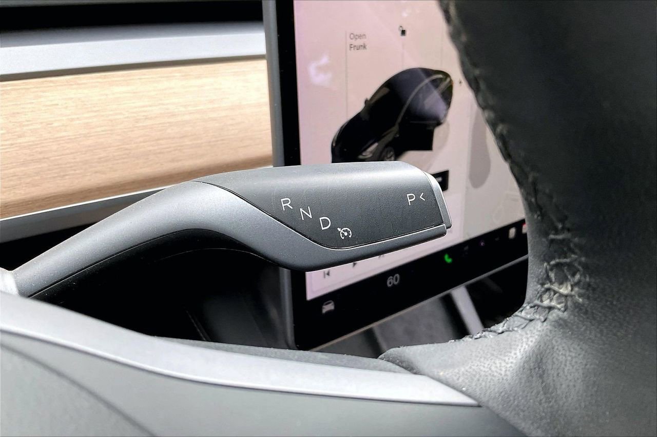 Used 2022 Tesla Model 3 Long Range AWD/4WD image 33