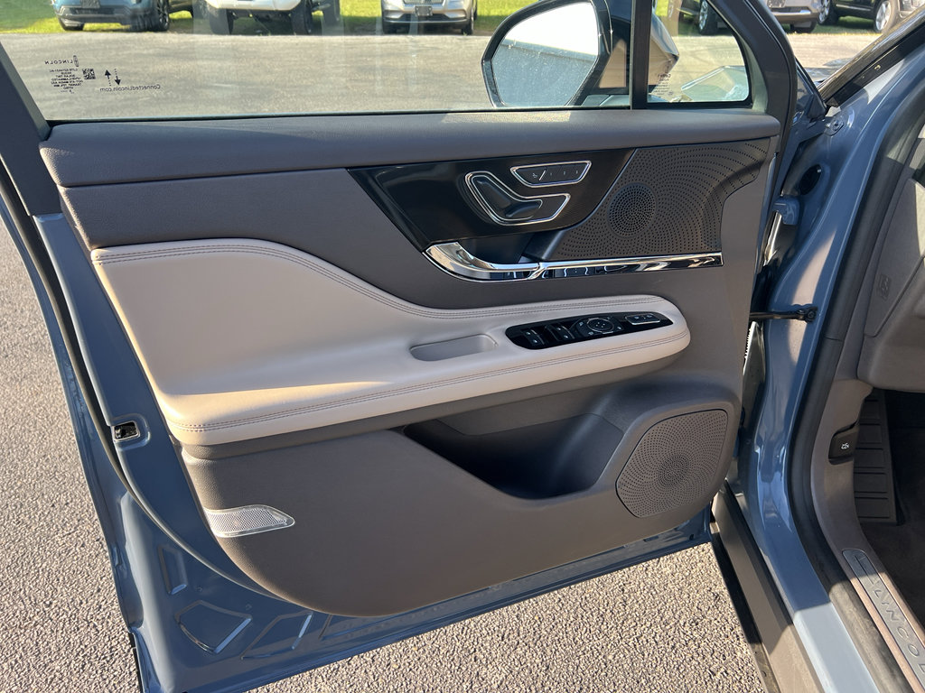 Certified 2023 Lincoln Corsair Reserve image 23