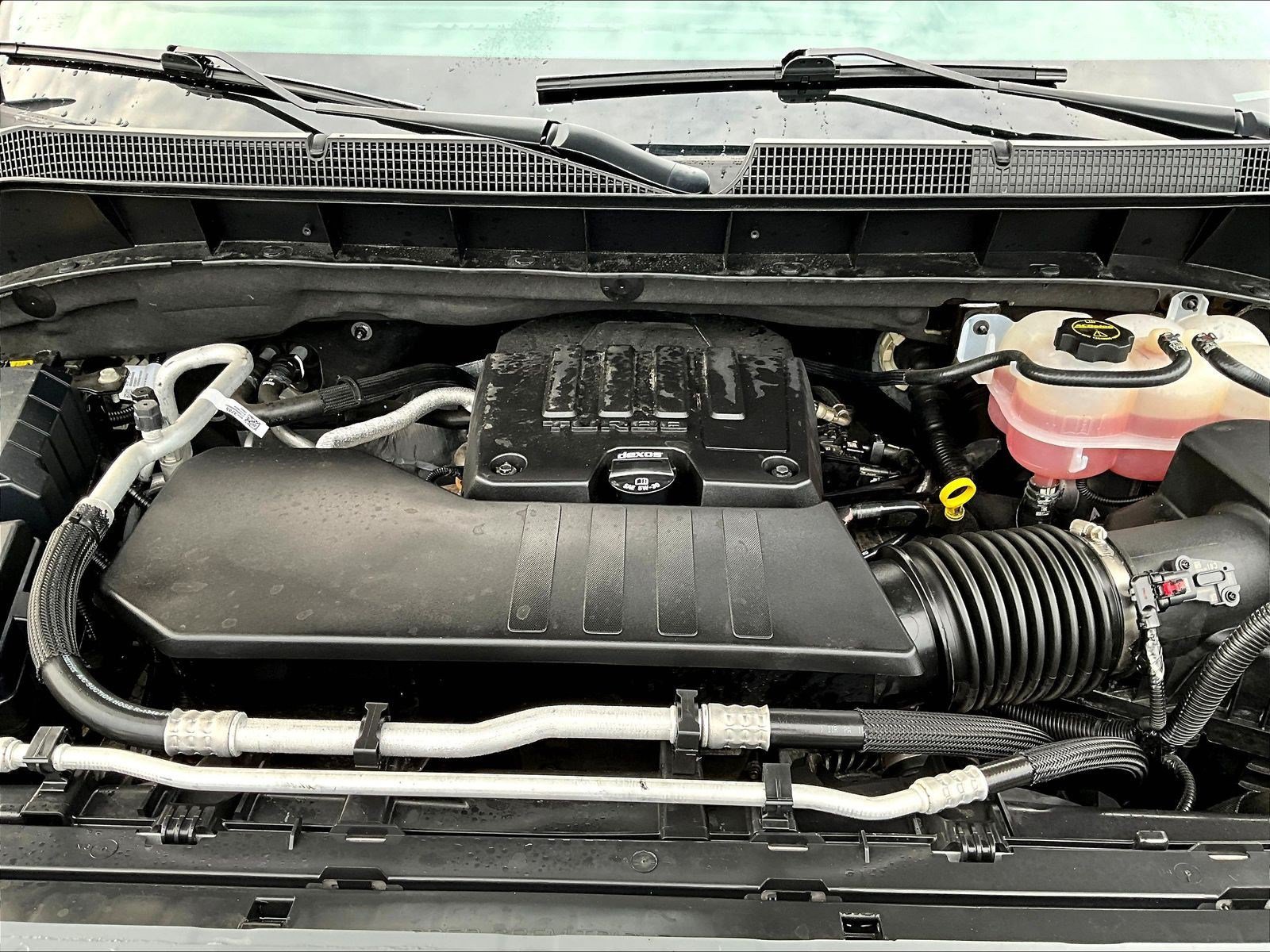 Used 2024 Chevrolet Silverado 1500 LT AWD/4WD image 30