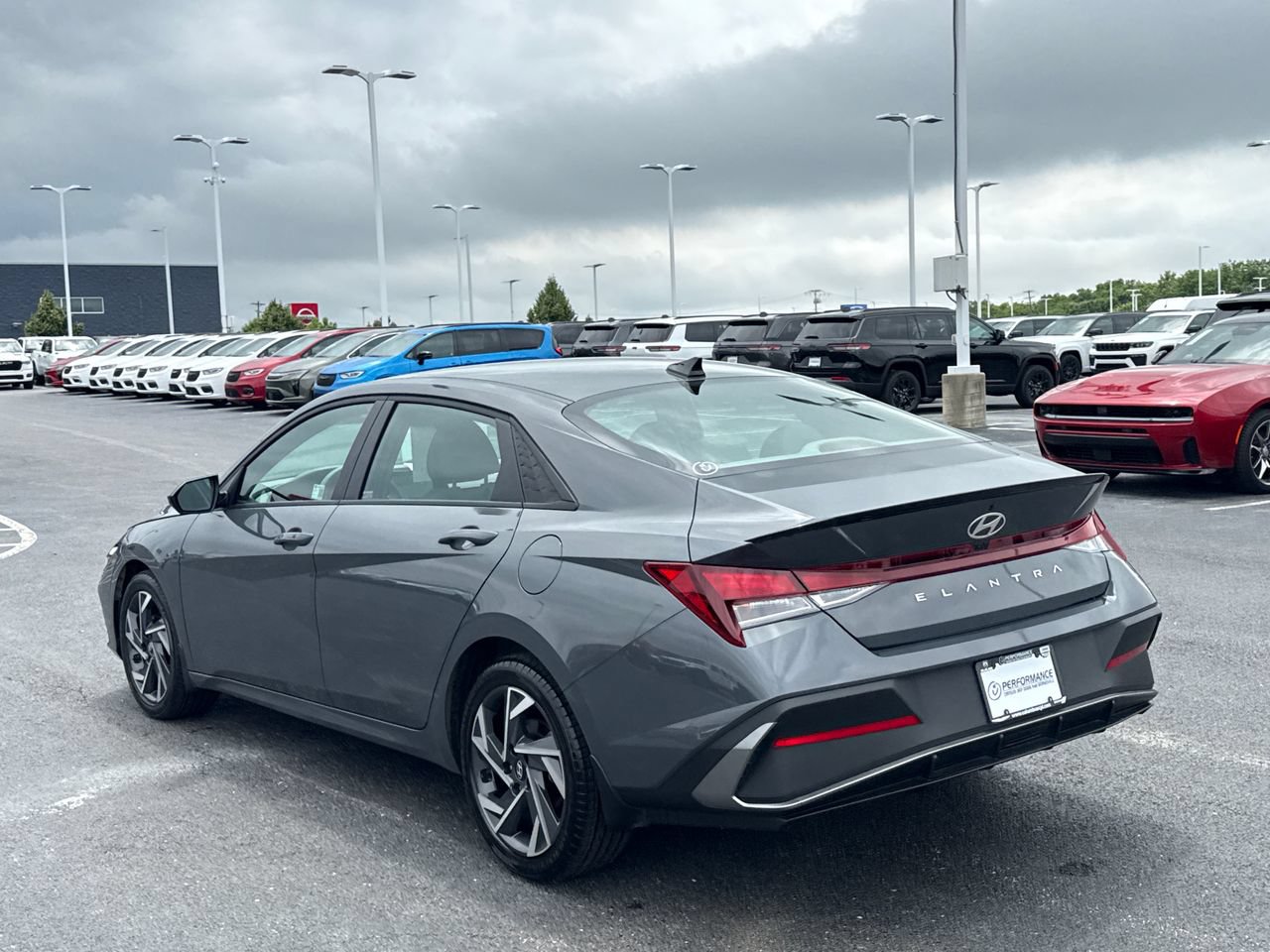 Used 2025 Hyundai Elantra Sport FWD image 5