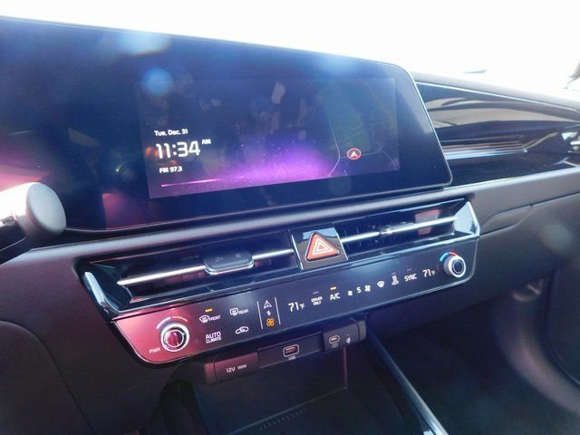 Used 2024 Kia Niro Wind w/ Wind Preserve Package image 30
