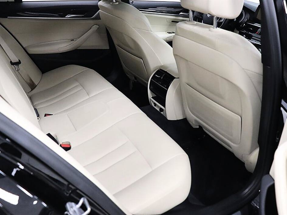 Used 2018 BMW 530i RWD image 14