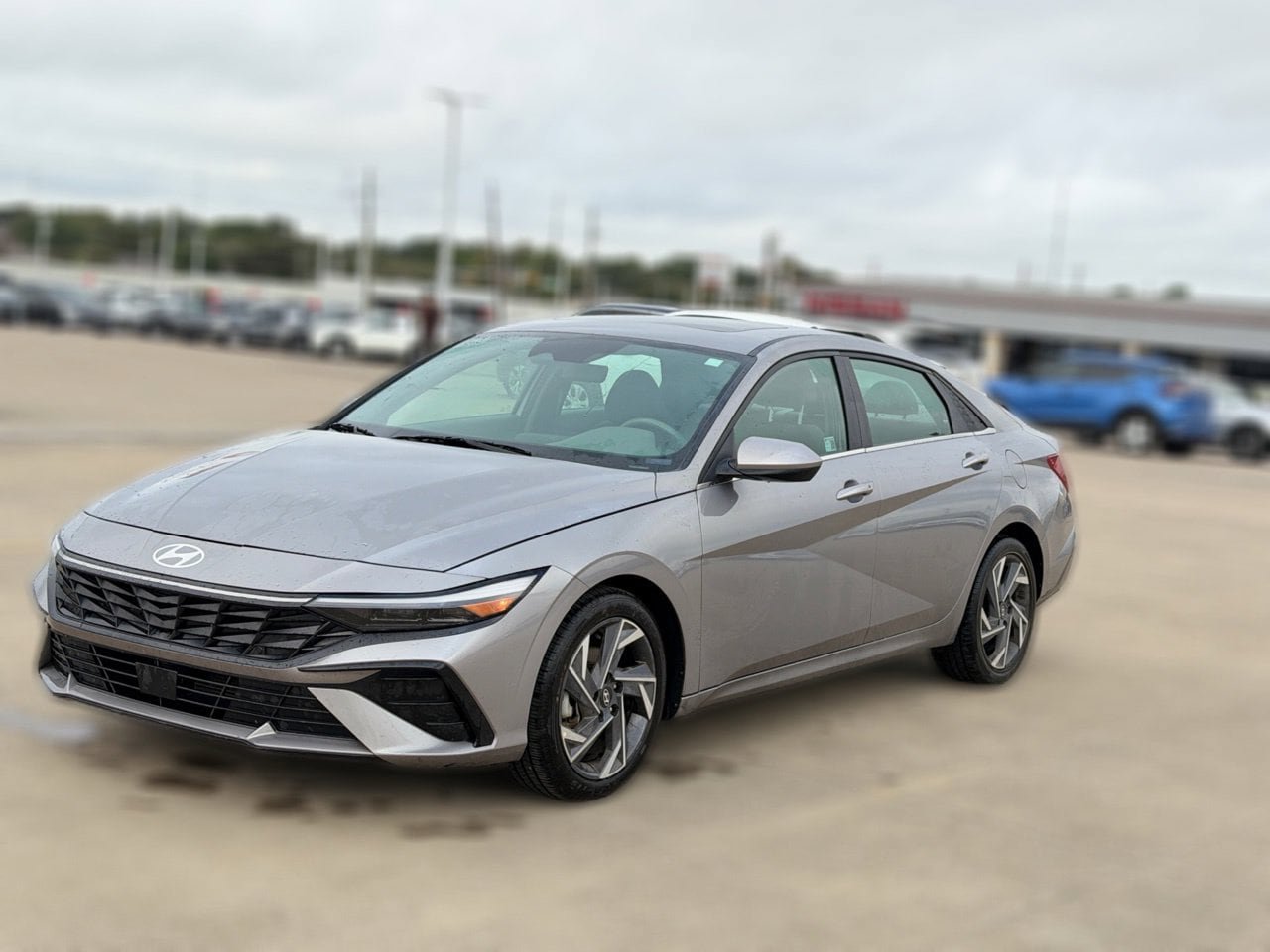 Used 2025 Hyundai Elantra SEL FWD image 2