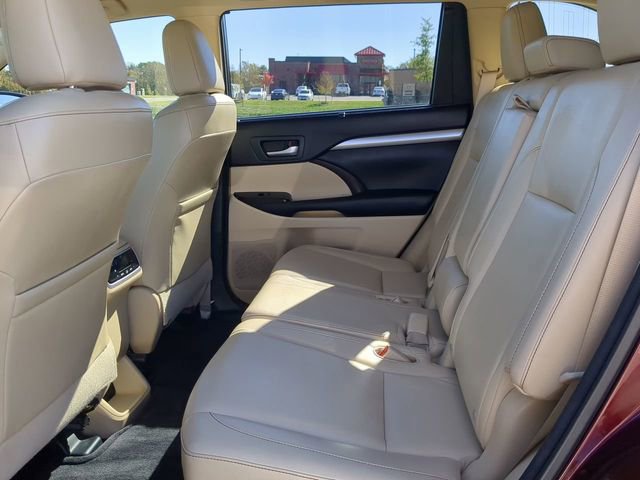 Used 2014 Toyota Highlander XLE image 13