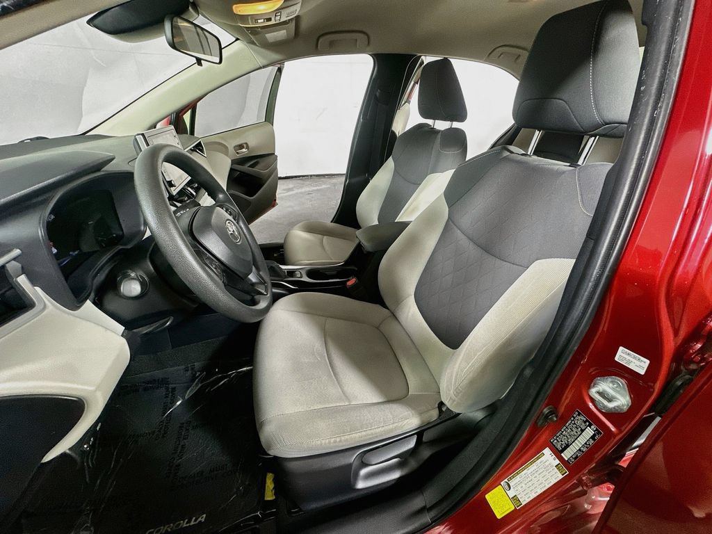 Used 2021 Toyota Corolla LE FWD image 15