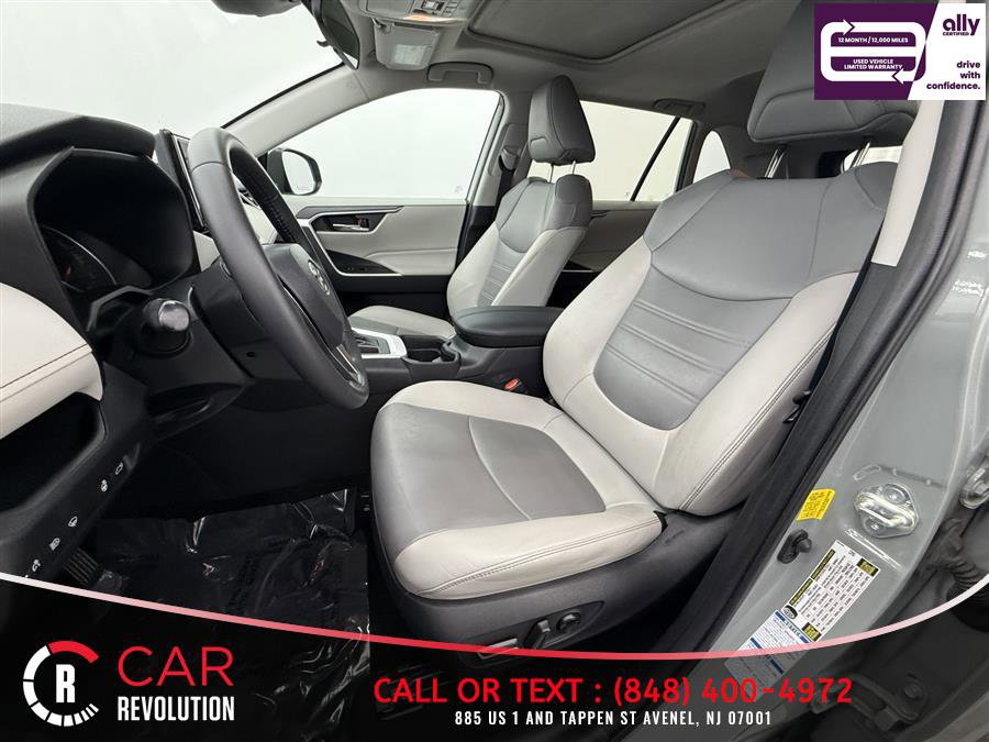 Used 2019 Toyota RAV4 XLE Premium w/ Cold Weather Package image 12