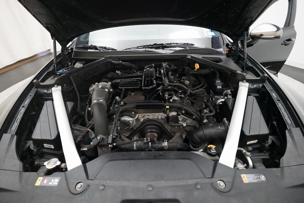 Used 2018 Kia Stinger GT2 image 3