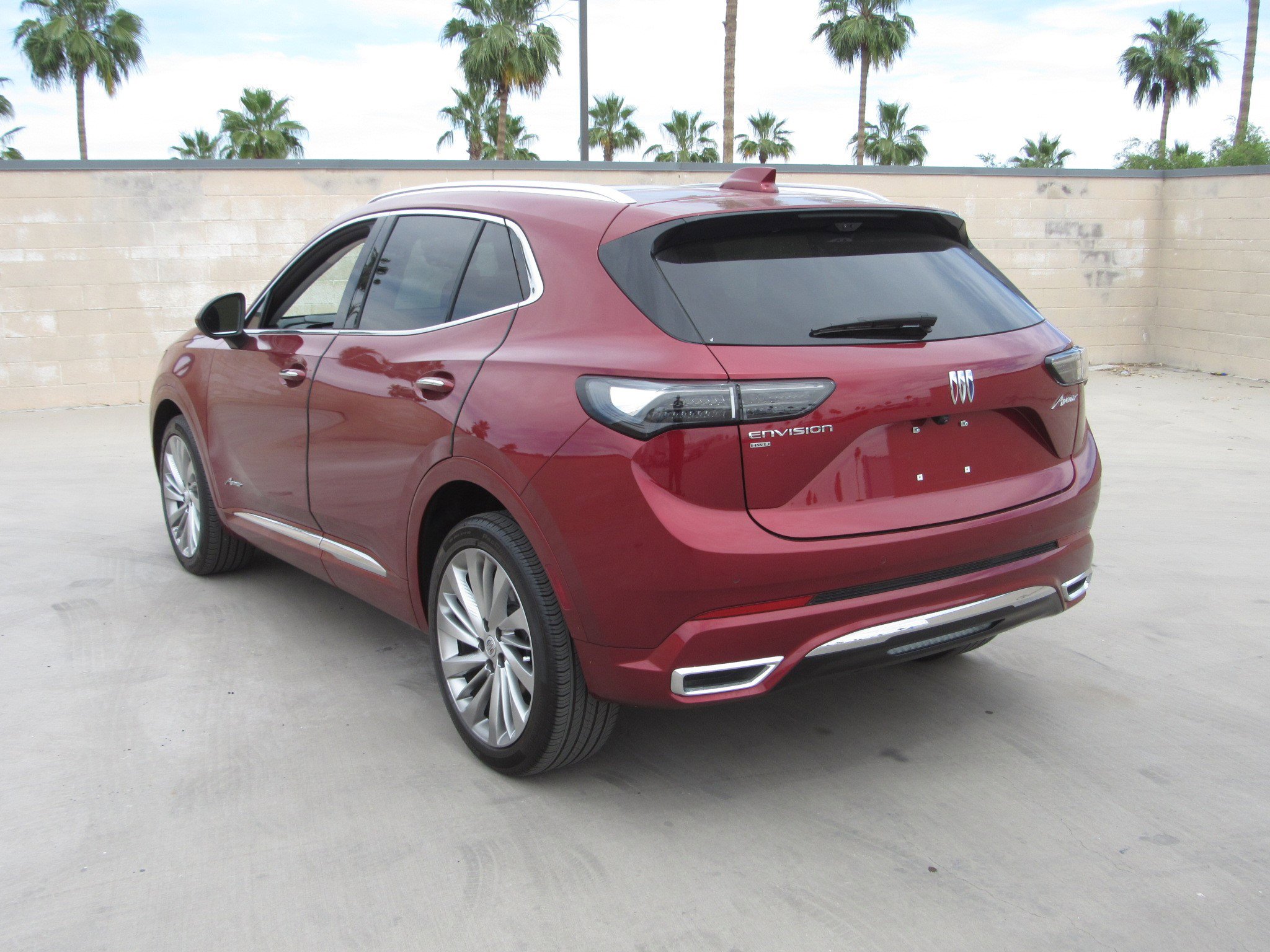Used 2024 Buick Envision Avenir AWD/4WD image 6