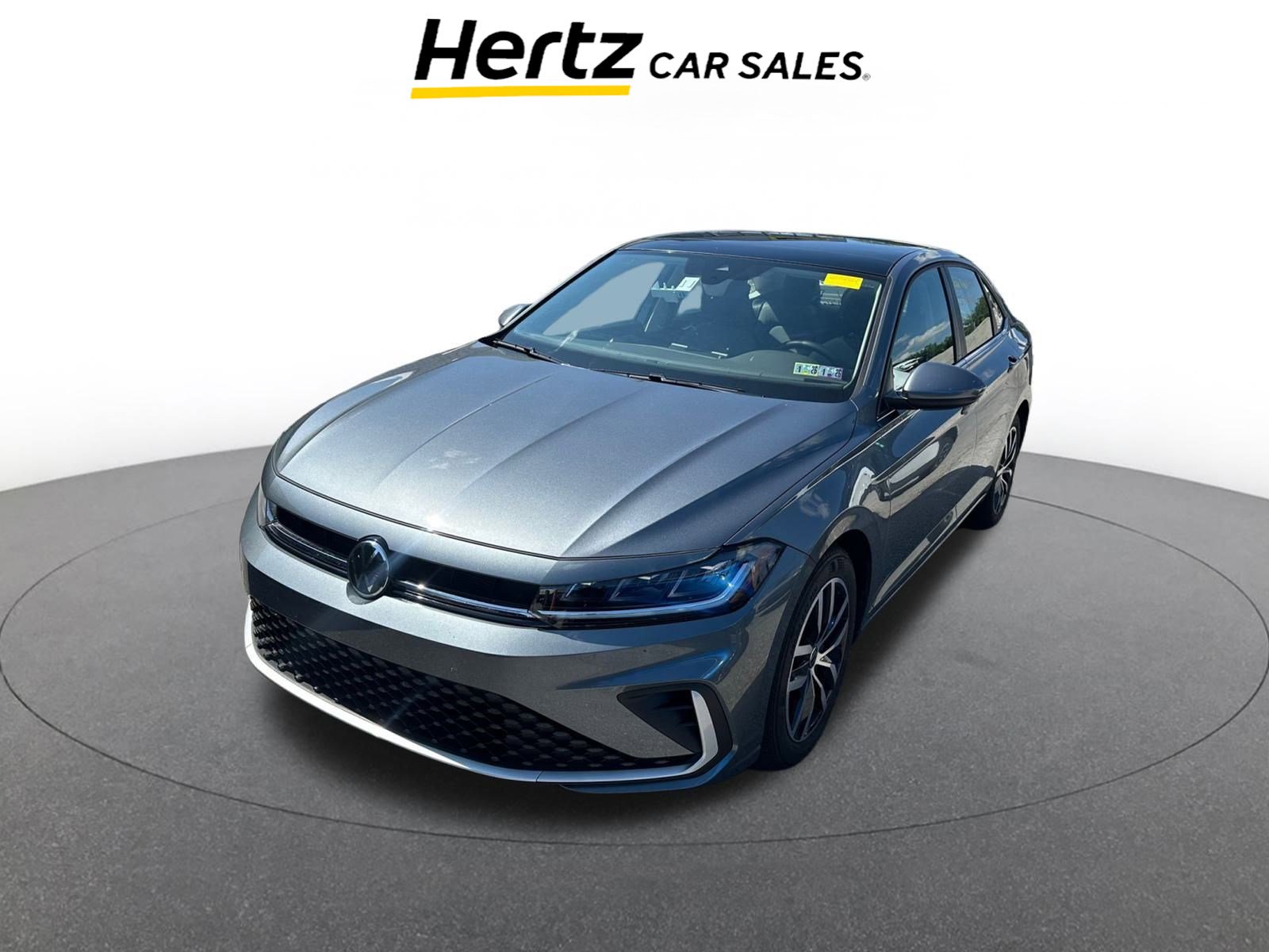 Used 2025 Volkswagen Jetta SE image 3
