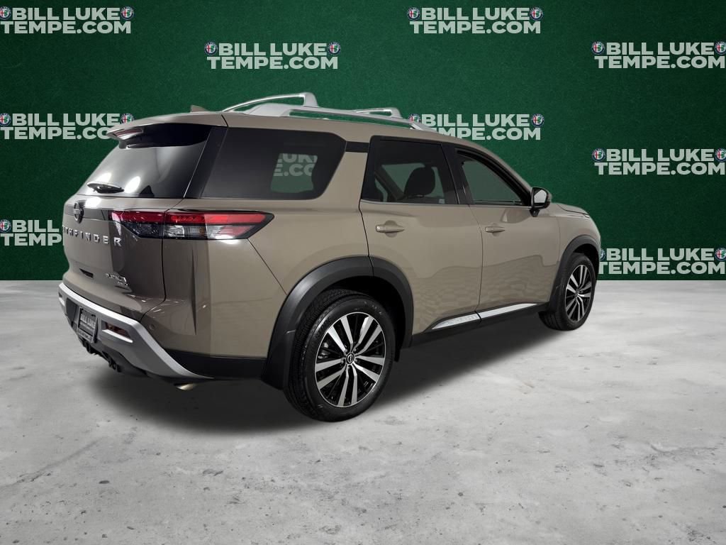 Used 2024 Nissan Pathfinder Platinum image 5