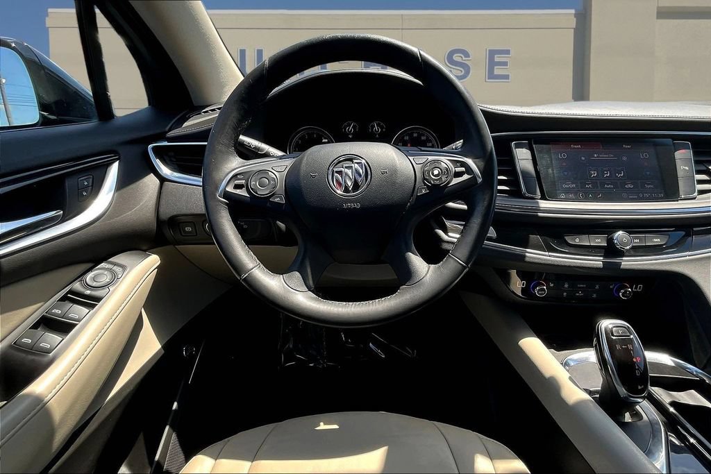 Used 2020 Buick Enclave Essence w/ Sound and Sites Package FWD image 10
