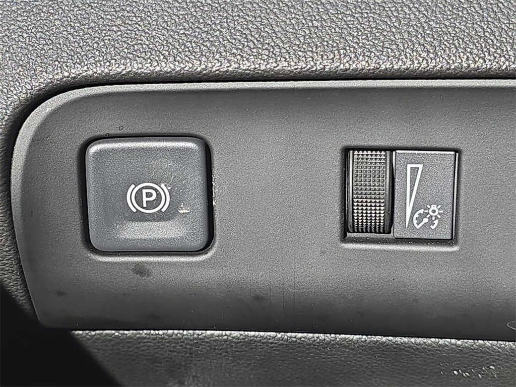 Certified 2023 Buick Enclave Essence w/ Experience Buick Package image 18