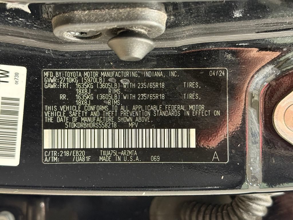 Certified 2024 Toyota Highlander XLE AWD/4WD image 33