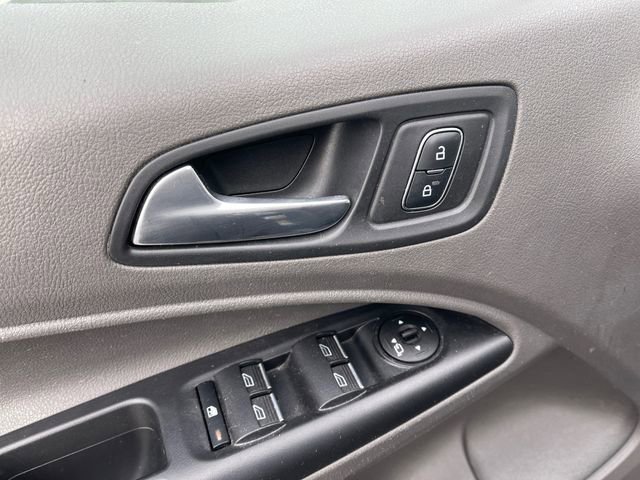 Used 2022 Ford Transit Connect XLT image 19