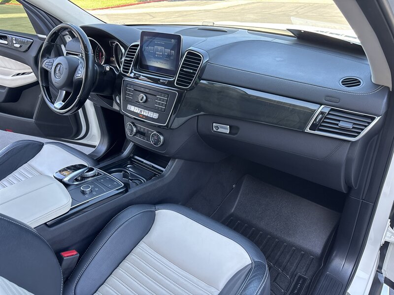 Used 2018 Mercedes-Benz GLE 43 AMG 4MATIC image 38