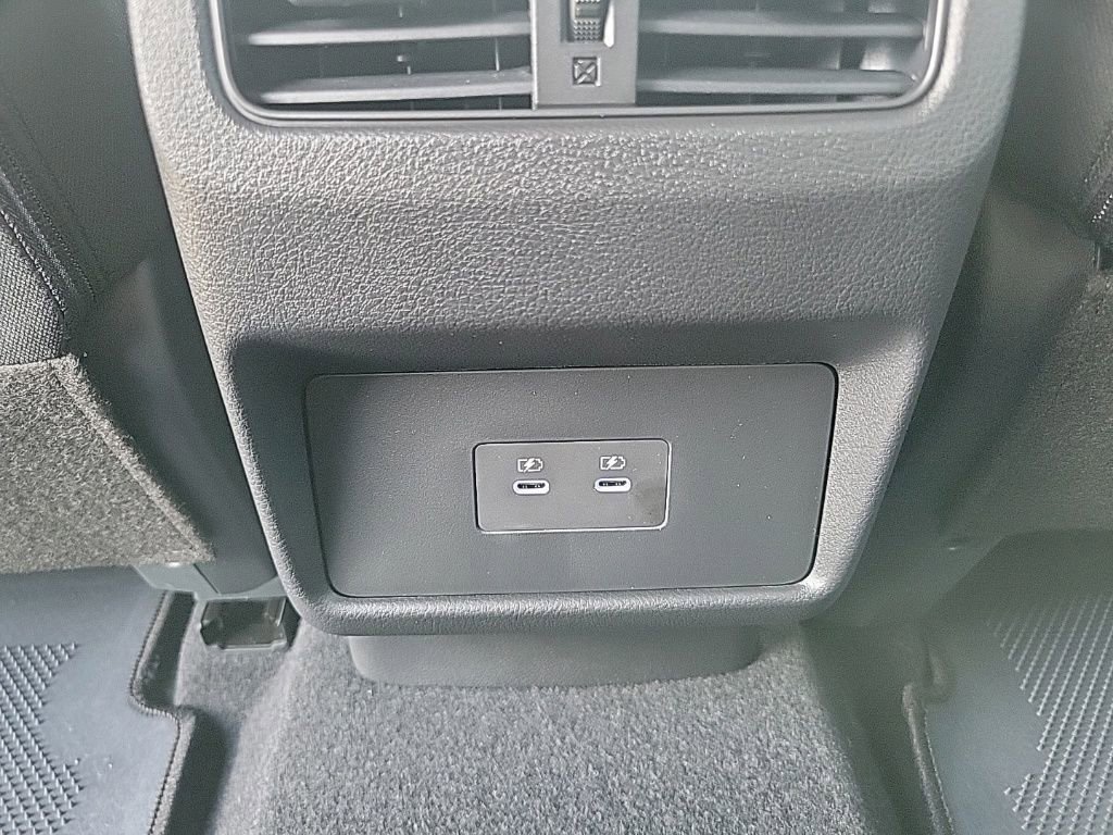 New 2026 Nissan Rogue SV image 18