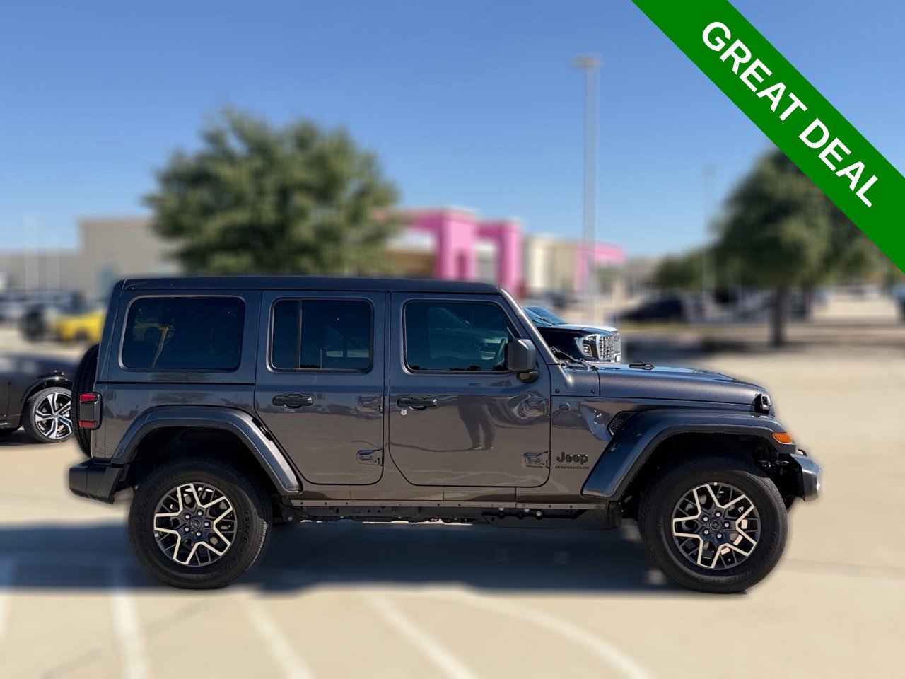 Used 2026 Jeep Wrangler Unlimited Sahara AWD/4WD image 7