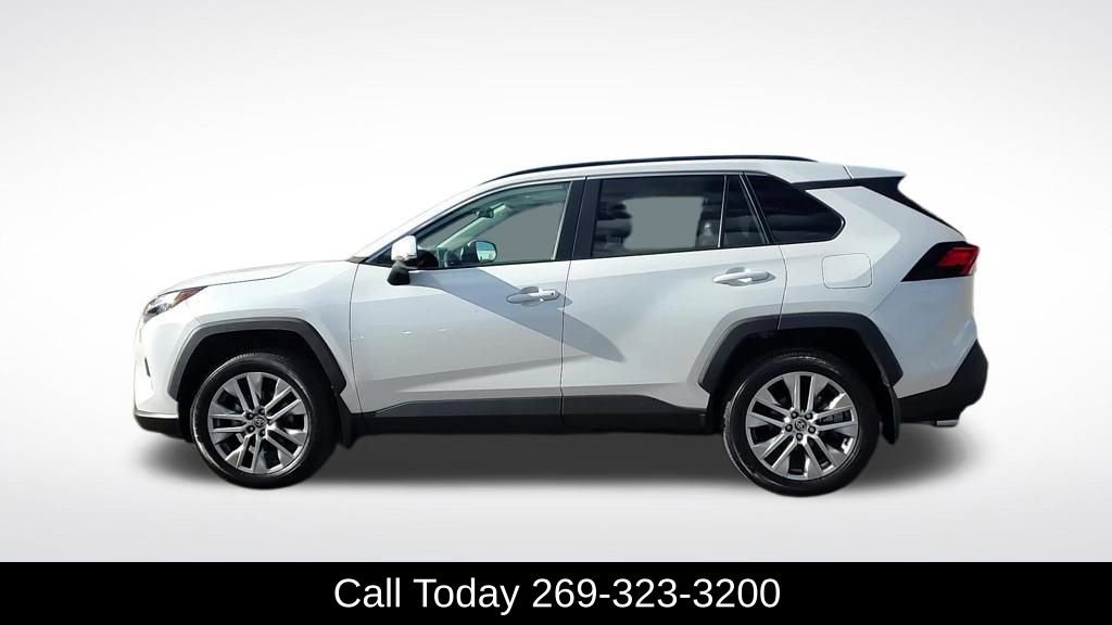 Used 2024 Toyota RAV4 XLE Premium image 3