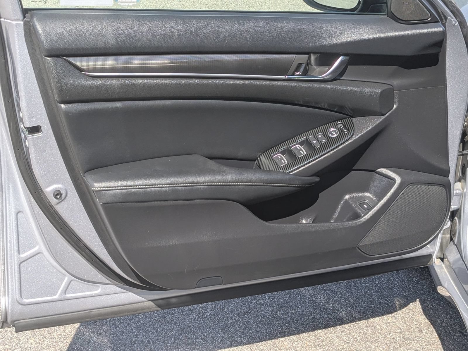 Used 2022 Honda Accord Sport image 11
