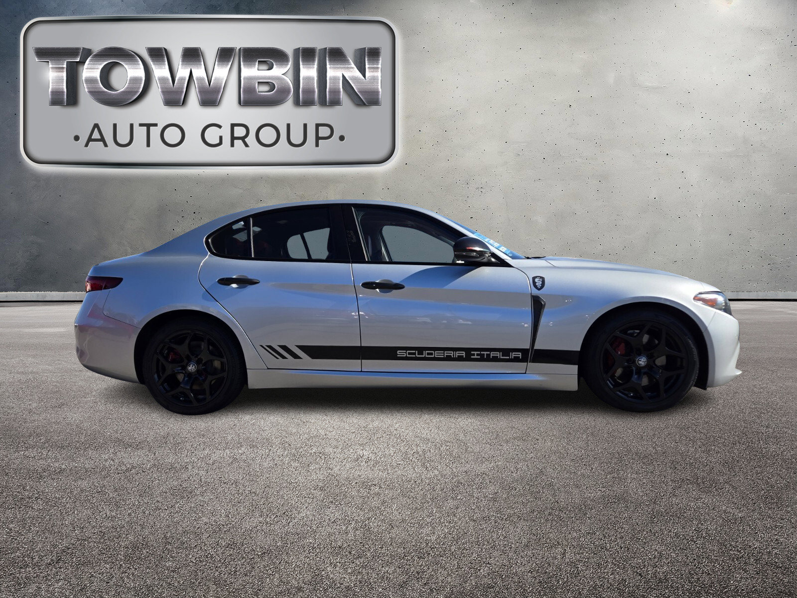 Used 2021 Alfa Romeo Giulia Sprint w/ Nero Edizione image 3