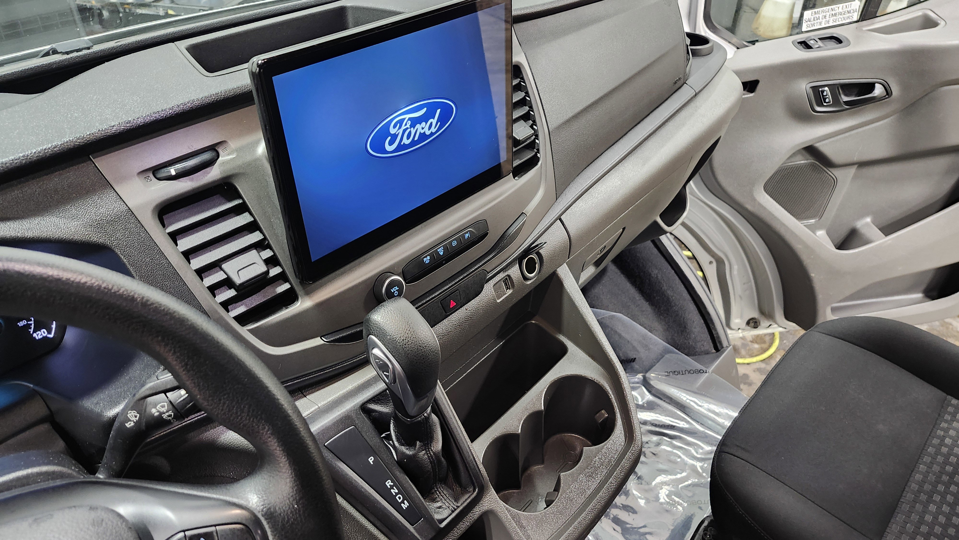 Used 2022 Ford Transit 350 XLT image 30