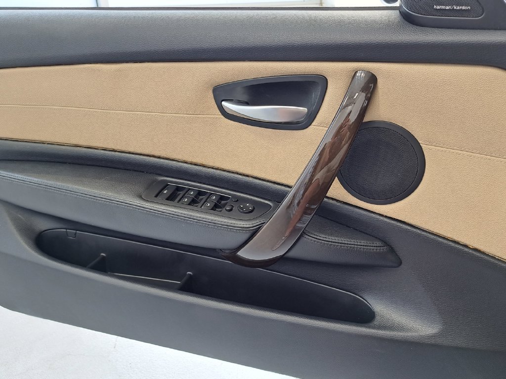 Used 2012 BMW 135i Convertible RWD image 19