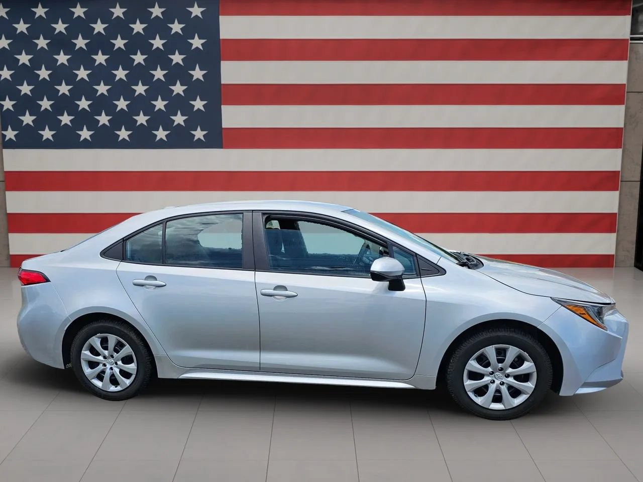 Used 2022 Toyota Corolla LE FWD image 16