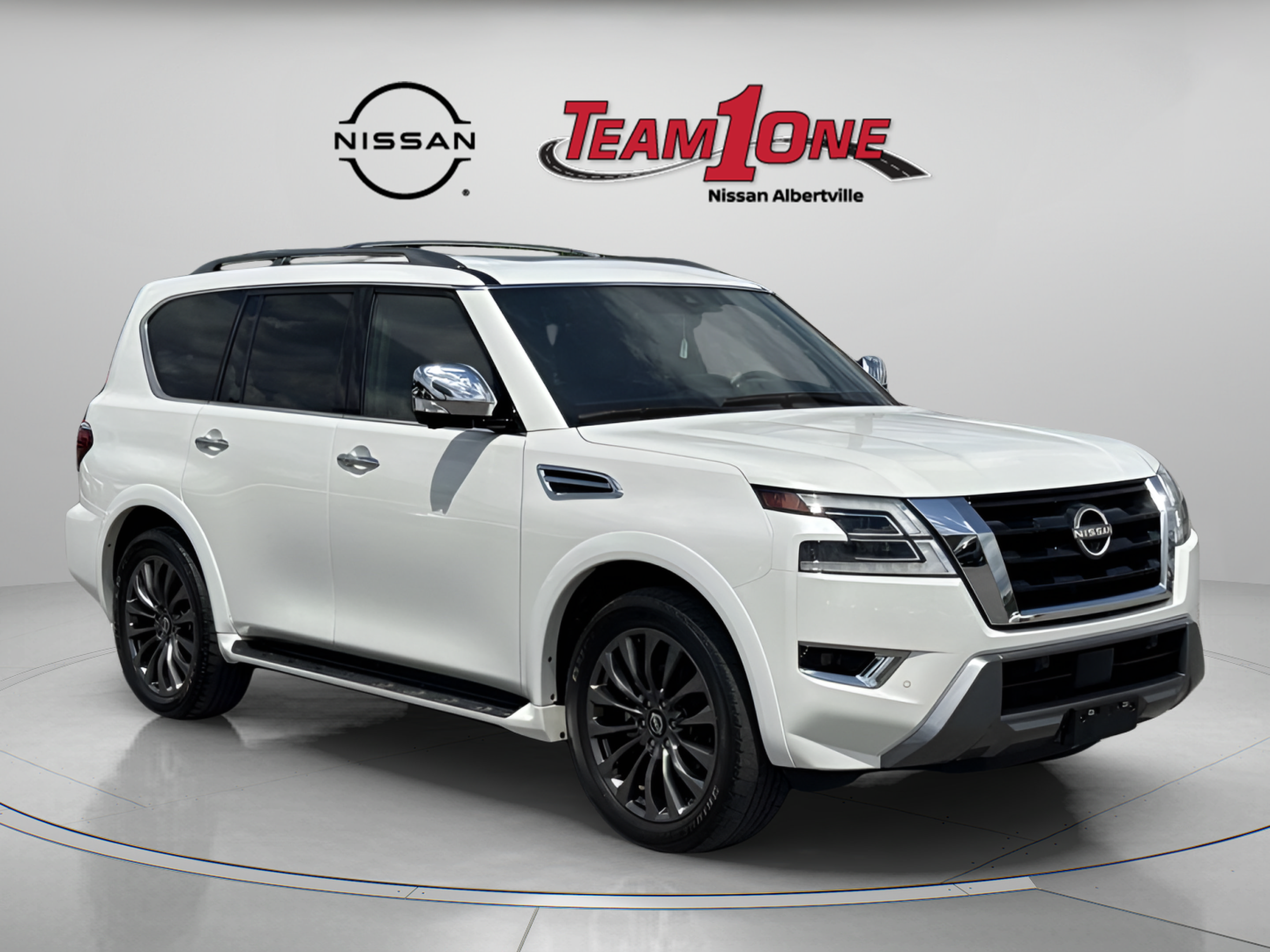 Used 2023 Nissan Armada Platinum w/ Captain's Chairs Package AWD/4WD image 1