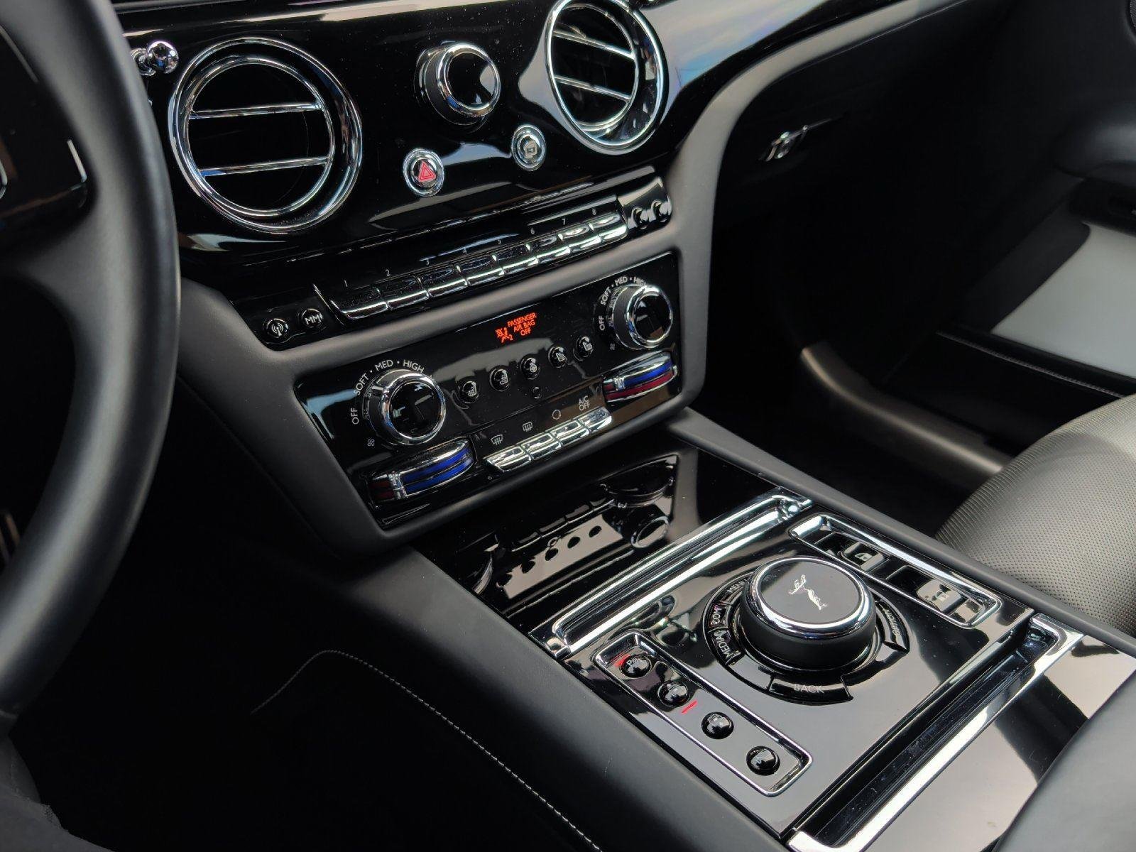 Used 2021 Rolls-Royce Ghost AWD/4WD image 27