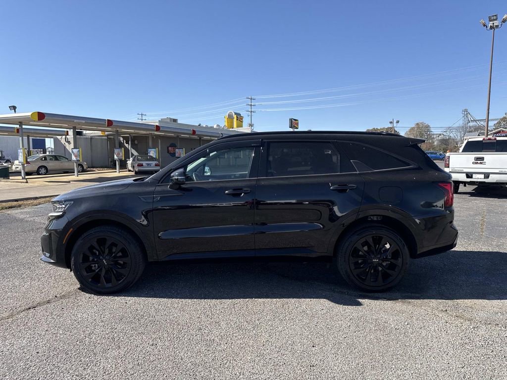 Used 2023 Kia Sorento SX image 4