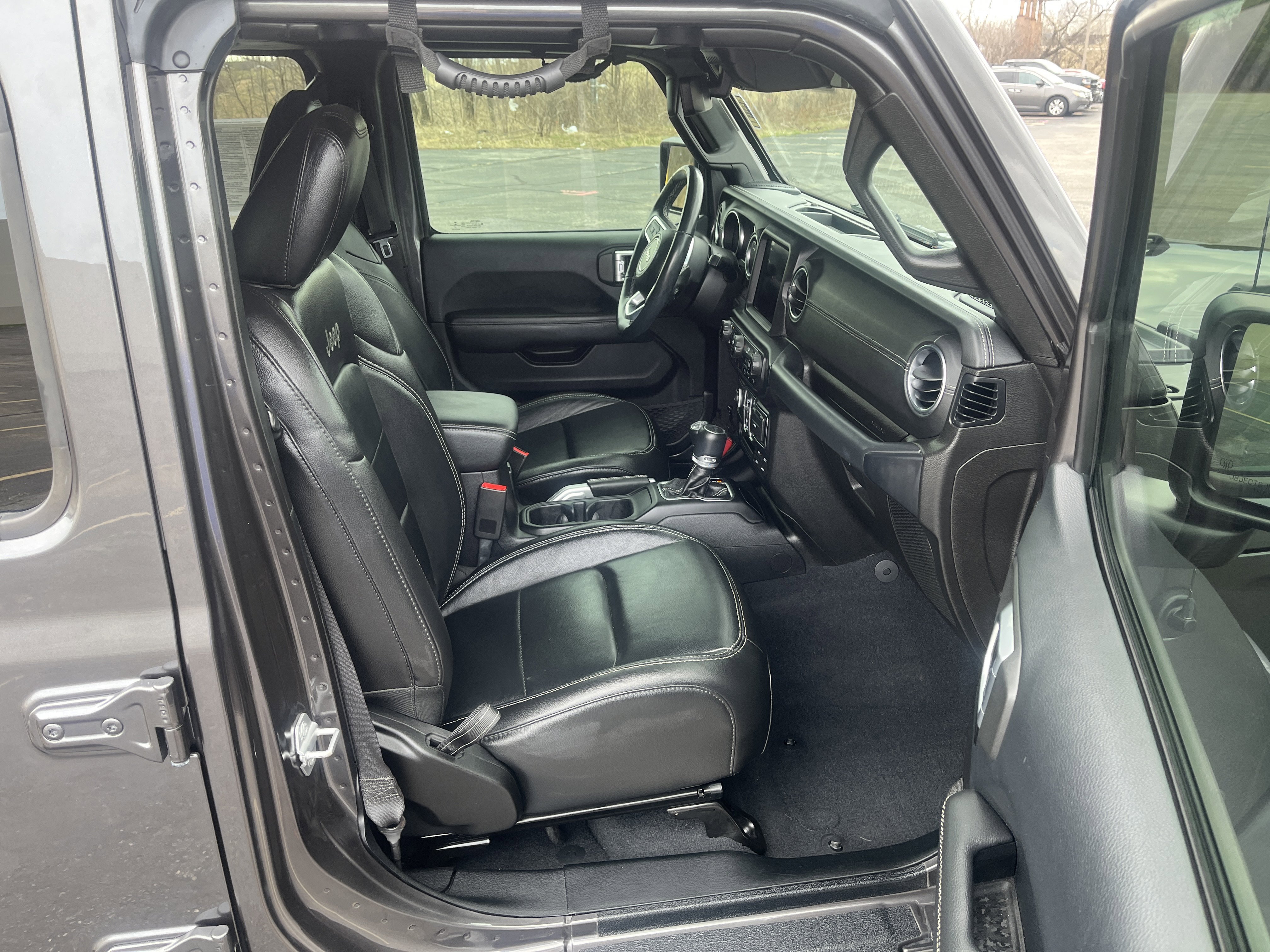 Used 2019 Jeep Wrangler Unlimited Sahara w/ Quick Order Package 24M Moab image 14