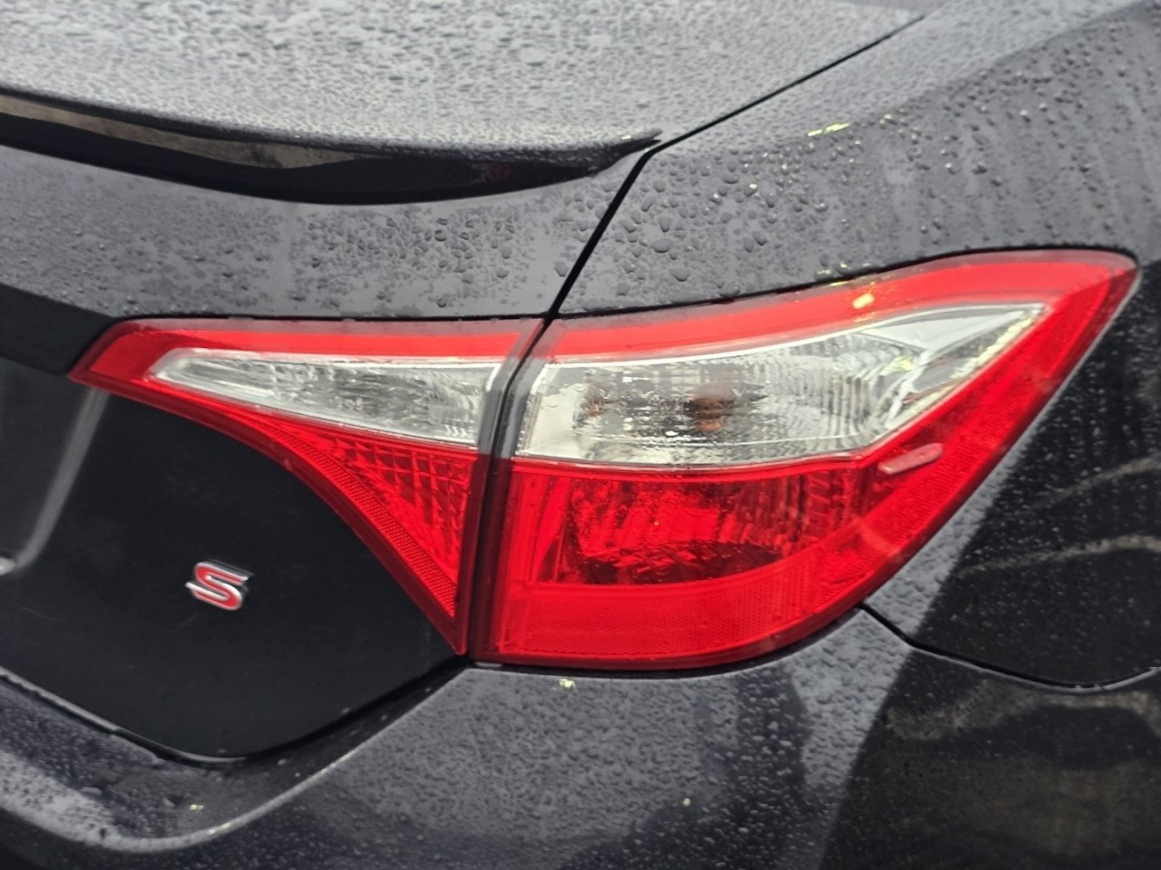 Used 2016 Toyota Corolla S image 10