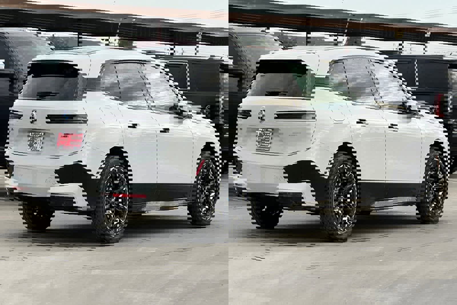 Used 2023 BMW iX xDrive50 w/ Sport Package image 3