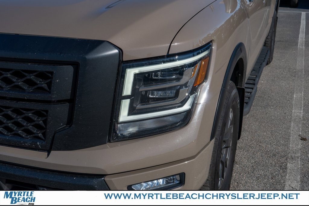 Used 2023 Nissan Titan PRO-4X w/ Pro-4x Convenience Package image 10